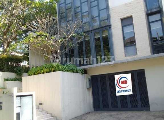 FOR RENT: LUXURY HOUSE IN A COMFORTABLE LOCATION IN BSD