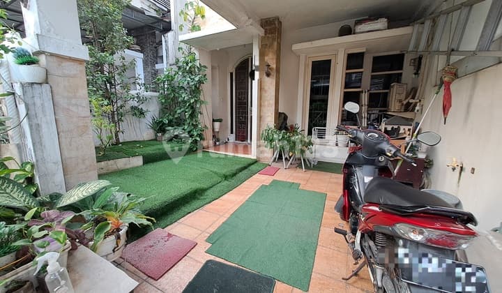 Dijual Cepat Rumah 2,5 Lantai Di Serpong Park Tangerang ~ Sp2024