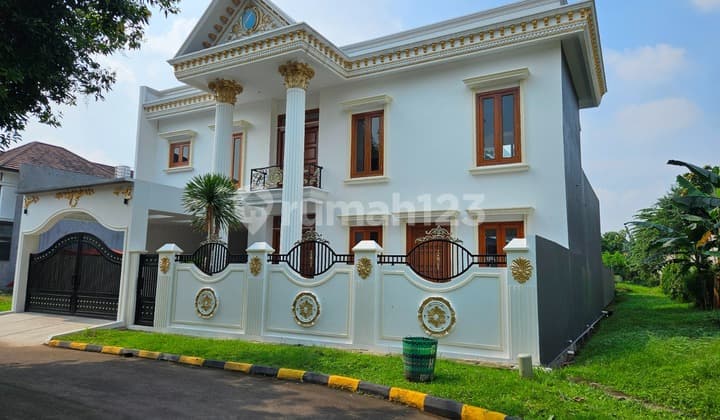 For Sale Luxury House With Swimming Pool 3 Floors Puspita Loka Bsd ~ Pl001