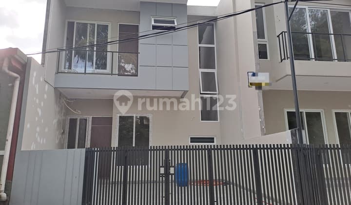 Dijual Rumah Baru 2 Lt di Villa Melati Mas Tangerang ~ V170076