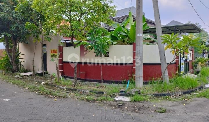RUMAH HOOK DI PERMATA SAFIRA