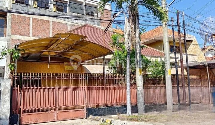 House on Ketupa Street, 20m wide, Central Surabaya