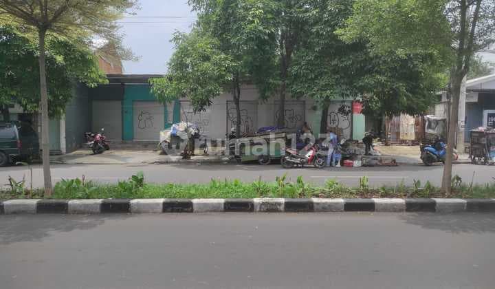 Tanah Komersial Raya Pandegiling