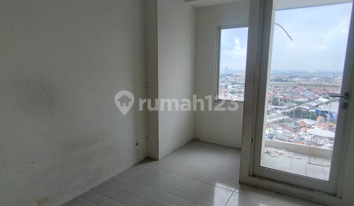 Studio Puncak Cbd Wiyung Lantai 35