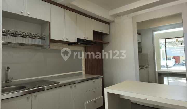 Northwest Park Full Bangunan, Kanopi Depan