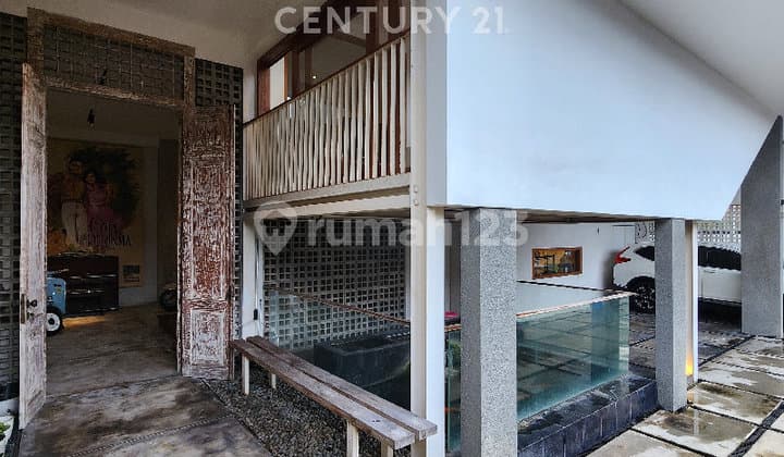2½-Storey House with Aesthetic Design, Ready to Occupy in Kayu Putih S9524