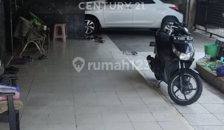 Rumah Dijual Strategis Pusat Bisnis Akses Utama Dekat Fasum