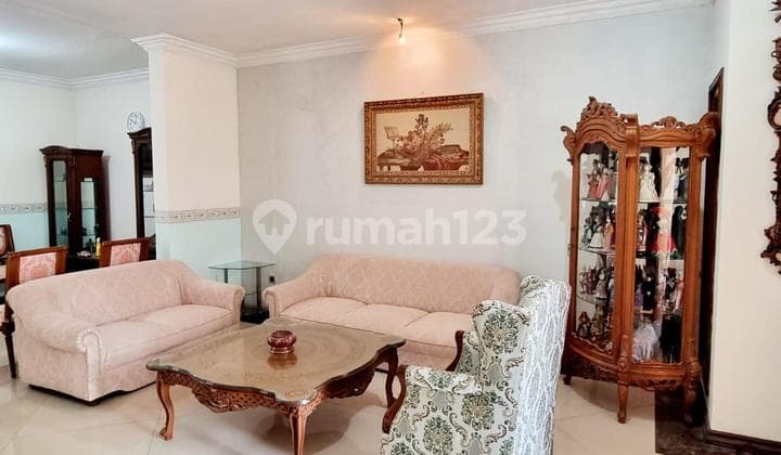 Rumah Fully Furnished Di Cempaka Putih R1698