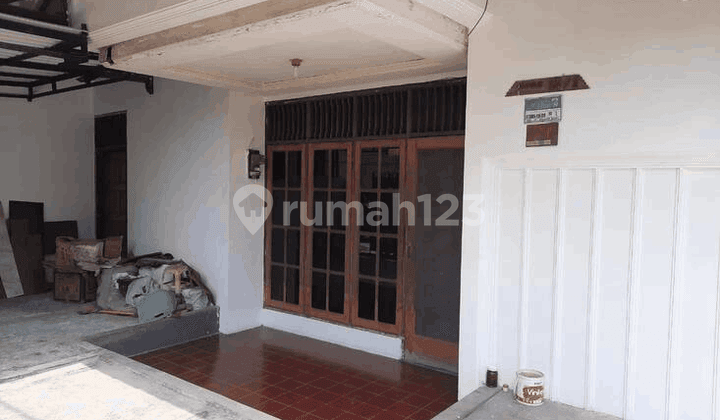 Rumah 2 Lantai Harga Dibawah NJOP Strategis di Jelambar Jakbar