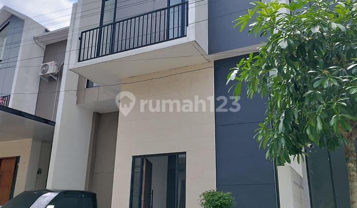 Rumah 2 lantai, cantik, minimalis dalam perum, dekat UPY & SMA Favorit