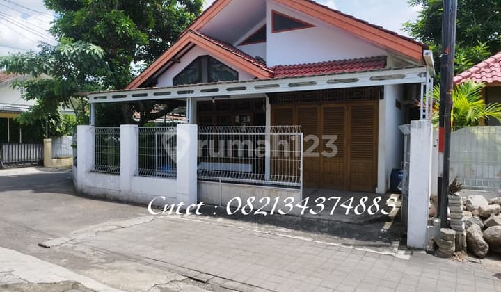 Dijual Rumah Hook Siap Huni , Semi Furnished di Jl Magelang Dekat Sman 4 Yogya
