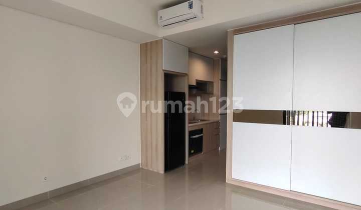 Apartemen Siap Huni Semi Furnished di Cleon Park North Jgc, Jakarta Timur