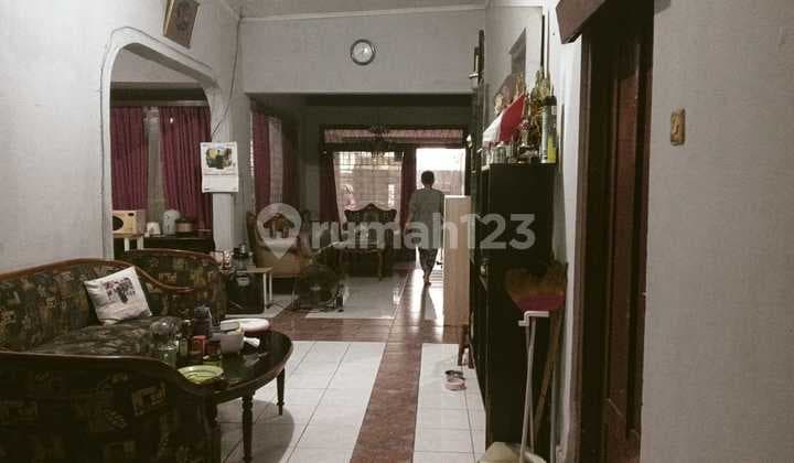 Good House Strategic Location in Salemba, Central Jakarta