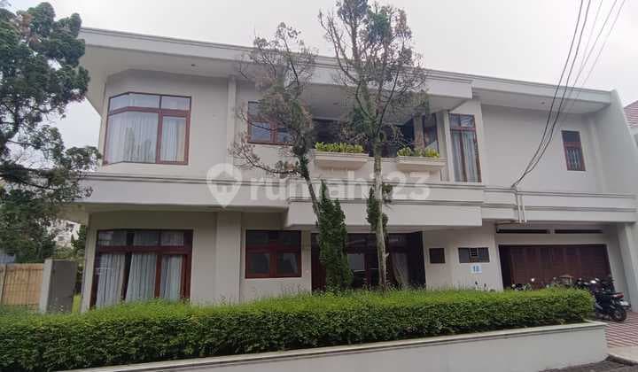 Komplek Perumahan 17 Unit Rumah di Perumahan Jervois Park, Jakarta Selatan