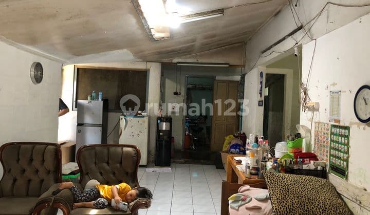 Single-Story House on Main Road Garuda Bandung