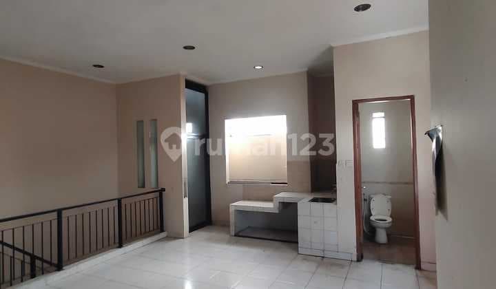 Ruko 2 1/2 Lantai Di Taman Kopo Indah 3 Siap Huni