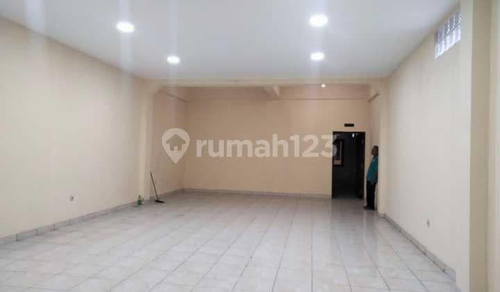 Disewakan Ruko 1 1/2 Lantai Siap Huni di Jl Jend Sudirman Bandung