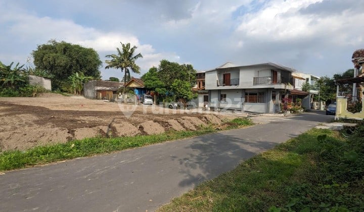 Tanah Apik Jl. Kaliurang Km 10 SHM Akses Jalan Besar Dekat Ke Kampus UGM Dan UII Sleman Jogja