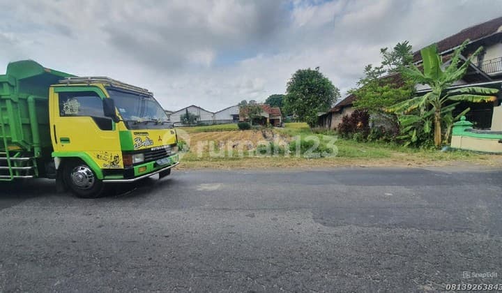 Dekat Bandara Adi Sucipto Tanah Jogja Di Jalan Utama Berbah Kalasan Sleman