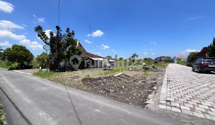 5 Menit Hyatt Regency Jl. Palagan Tanah Apik Jl. Damai Sinduharjo View Sawah dan Gn. Merapi