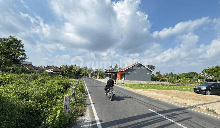 Godean Land on the Main Road of Sidokarto Near Unisa Jogja Sleman Campus, Suitable for Investment