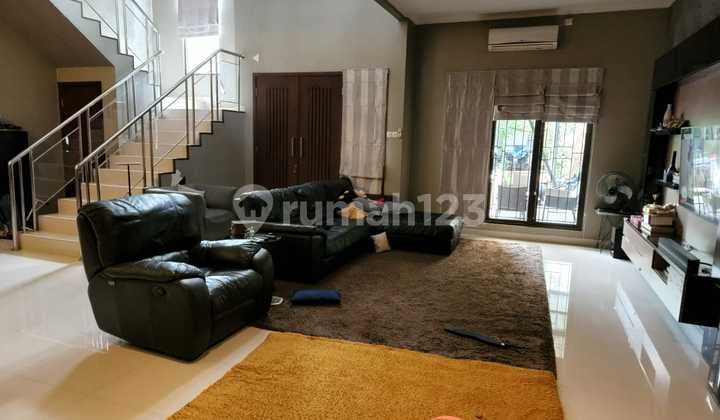 Rumah 2lt di Bsd Luas 300 M2 Hanya 5,5m Nego Dekat Pintu Tol Bsd