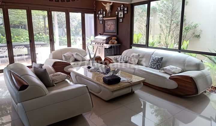 D park Bsd Rumah Semi Furnished Hadap Selatan Siap Huni 20 M Nego