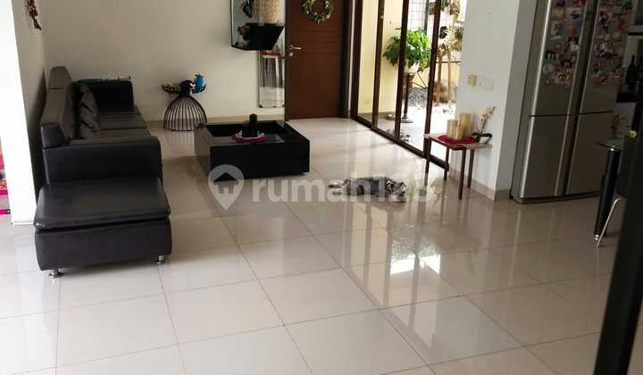 Rumah Luas 300 M2 Siap Huni 5,5 M Nego di Bsd