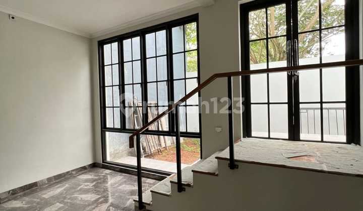 Foresta Bsd Rumah 2lt Full Furnished Hadap Selatan 4m Nego