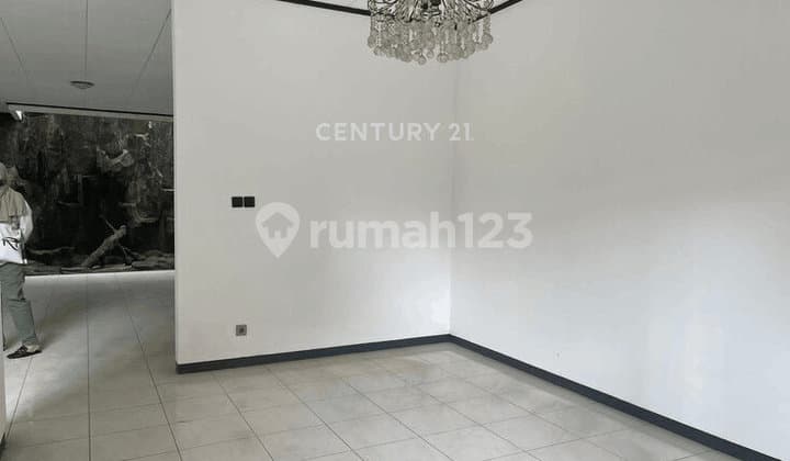 Rumah Nyaman, Luas, Strategis, Siap Huni Di Kayu Putih R2173