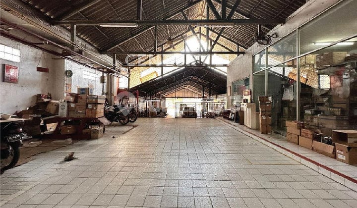 Rumah Usaha 2 Lantai Strategis Dekat LRT Matraman Jakarta S9355