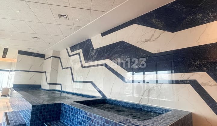 Di Penthouse 57 Promenade Thamrin di Grand Indonesia Dengan Panoramic View Lantai 59