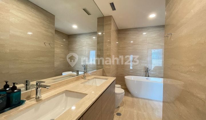 For Rent Apartment 57 Promenade Thamrin 3BR Private Lift Brand New