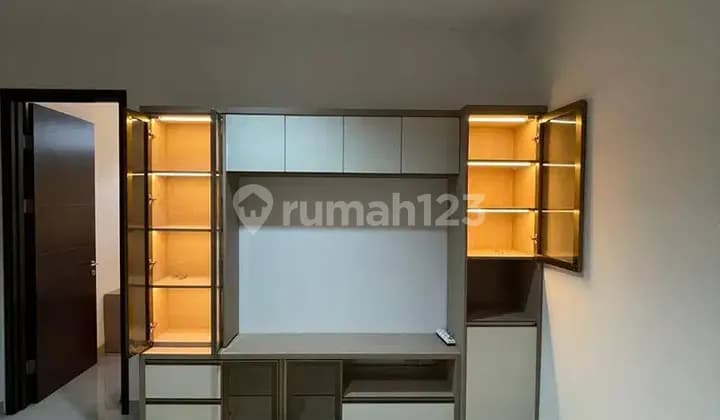 Disewakan Green Royal Full Furnished, Bagus Rapi,Masih Baru