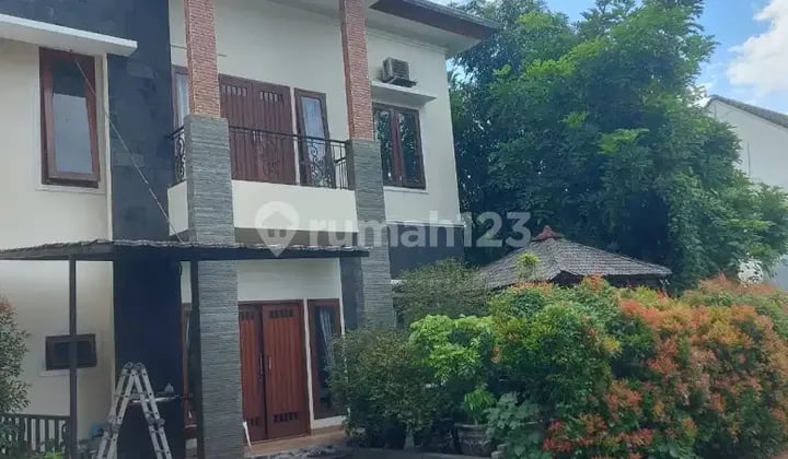 J di Jual Rumah Modernland Posisi Hook 3 Lantaii