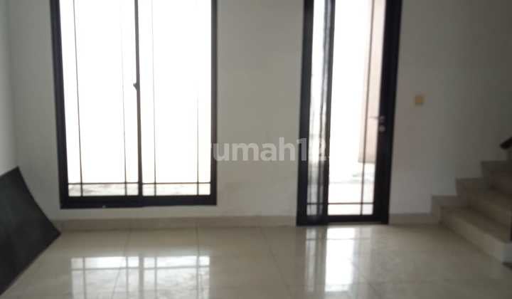 J Disewakan Rumah Green Lake City Cluster Asia Ukuran 8X18