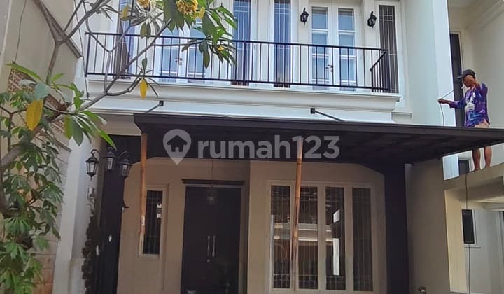 Rumah Kuldesak Mewah di Villa Cibening - Nyaman, Tenang & Srategis!