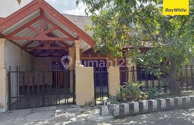 Dijual Rumah di Jalan Ikan Sepat Perak Surabaya