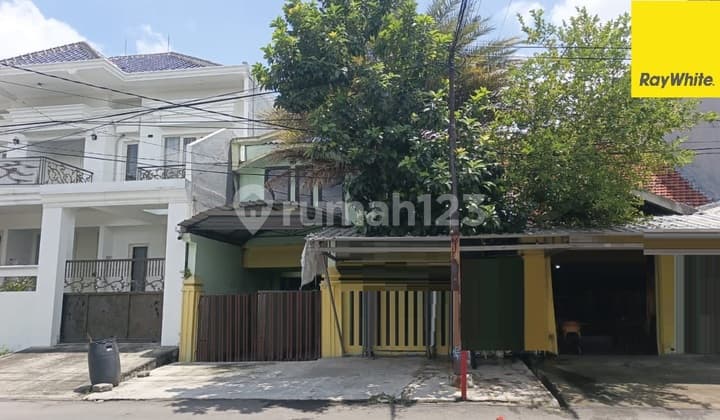 Dijual Rumah 2 Lantai di Jemur Andayani Surabaya