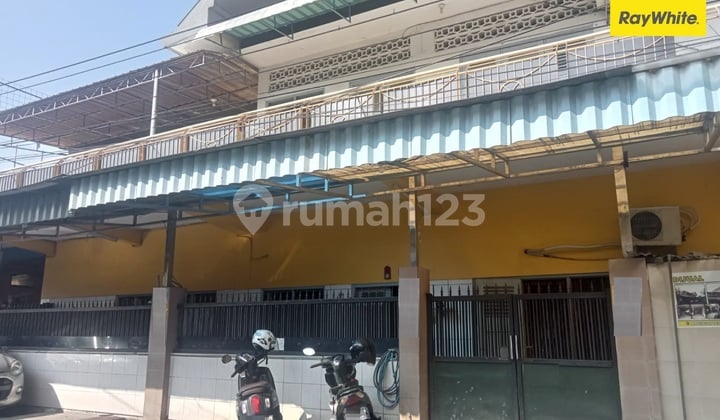 Dijual Rumah 2 lantai di Jl Ambengan Batu Tengah Surabaya