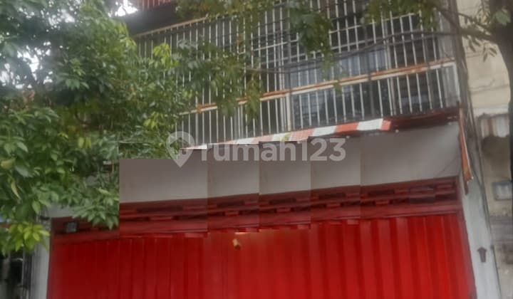 For Rent: Shop House on Pengampon Street, Surabaya