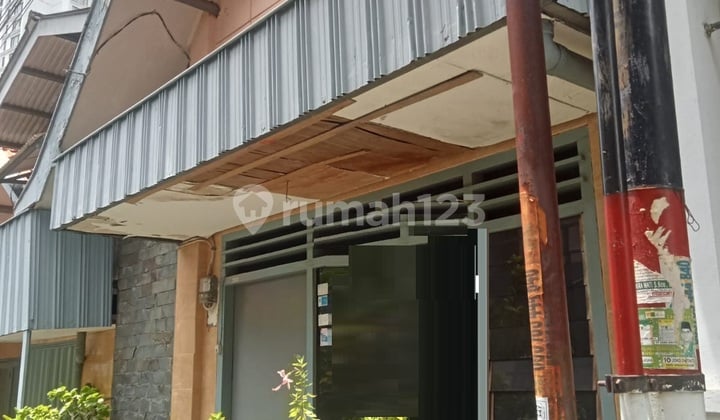 For Sale: Affordable Freehold House on Kedondong Lor Street, Central Surabaya