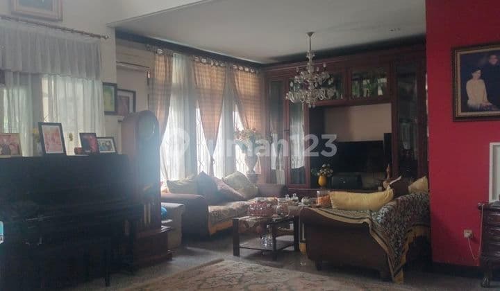 Di Jual Rumah Mewah 2 Lantai + Kolam Renang Kemang Pratama Bekasi