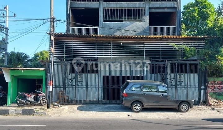 Disewakan Ruko 4 Lantai di Jalan Dr Wahidin Gresik