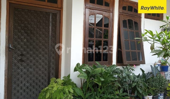 Dijual Rumah 1,5 Lantai SHM di Bendul Merisi Selatan Surabaya