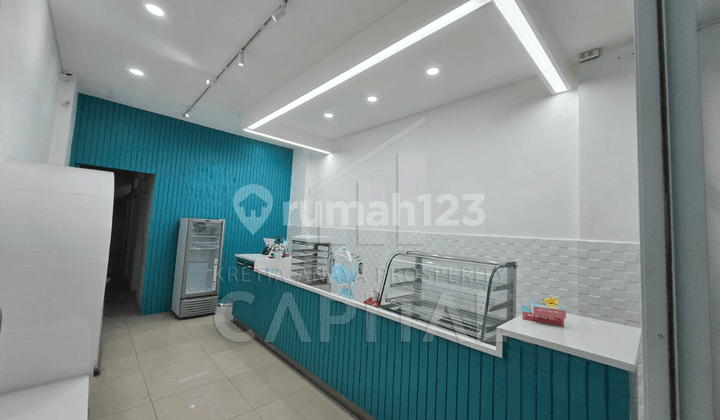 Ruko dengan Lokasi Ramai dan Strategis Cocok untuk Segala Jenis Usaha