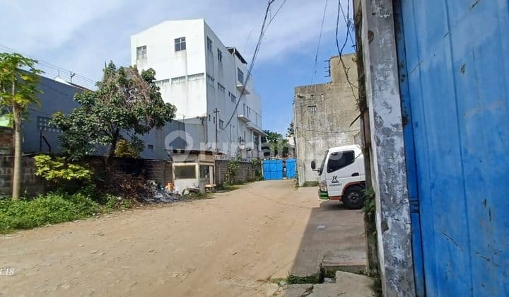 Gudang Strategis Dekat Pintu Tol Pasirkoja