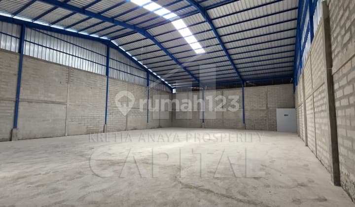 3 Gudang Konstruksi Baja Bersih Siap Pakai di Pergudangan Kopo Katapang