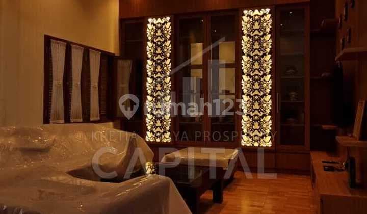 Rumah Cakep Terawat 3 Lantai Full Lux Furnished Siap Huni di Pondok Hijau