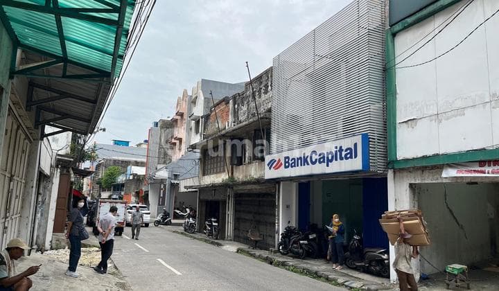 Ruko Didaerah Yg Sdh Mapan, Pasar Pagi Jakarta ,Tersewa Jangka Panjang oleh Bank,Ccktk Invvestasi